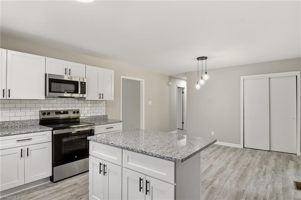 1207 Cliffwood Drive Property Photo 8