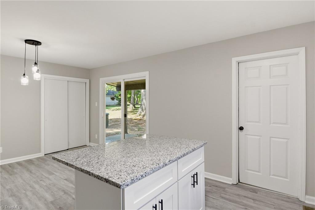 1207 Cliffwood Drive Property Photo 9