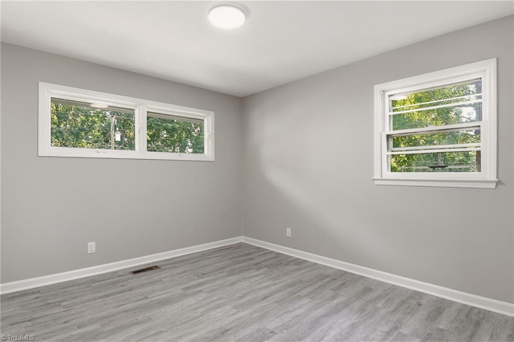 1207 Cliffwood Drive Property Photo 12
