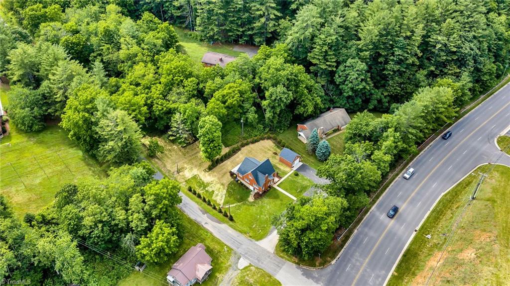 114 Speaks Road Property Photo 6