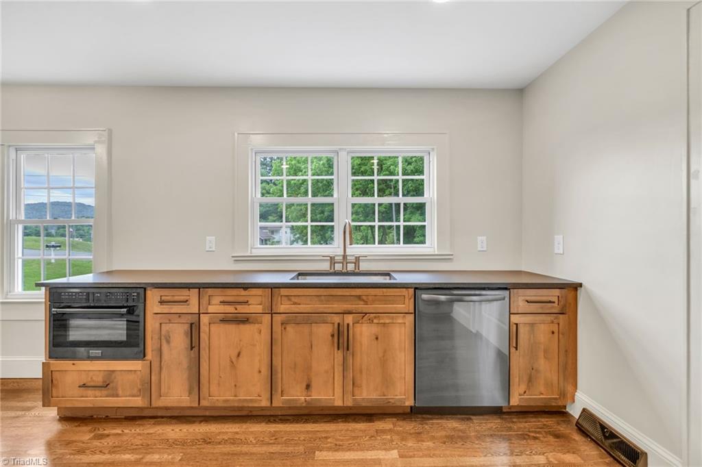114 Speaks Road Property Photo 14