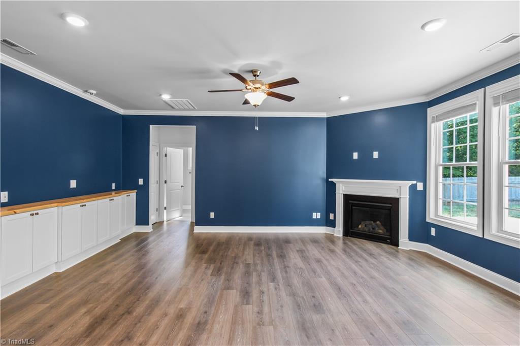 2071 Spring Wind Road Property Photo 7