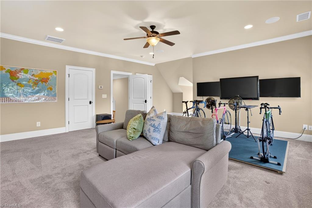 7611 Calmeria Court Property Photo 33