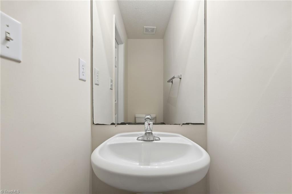 8 Andrew Paul Way Property Photo 11
