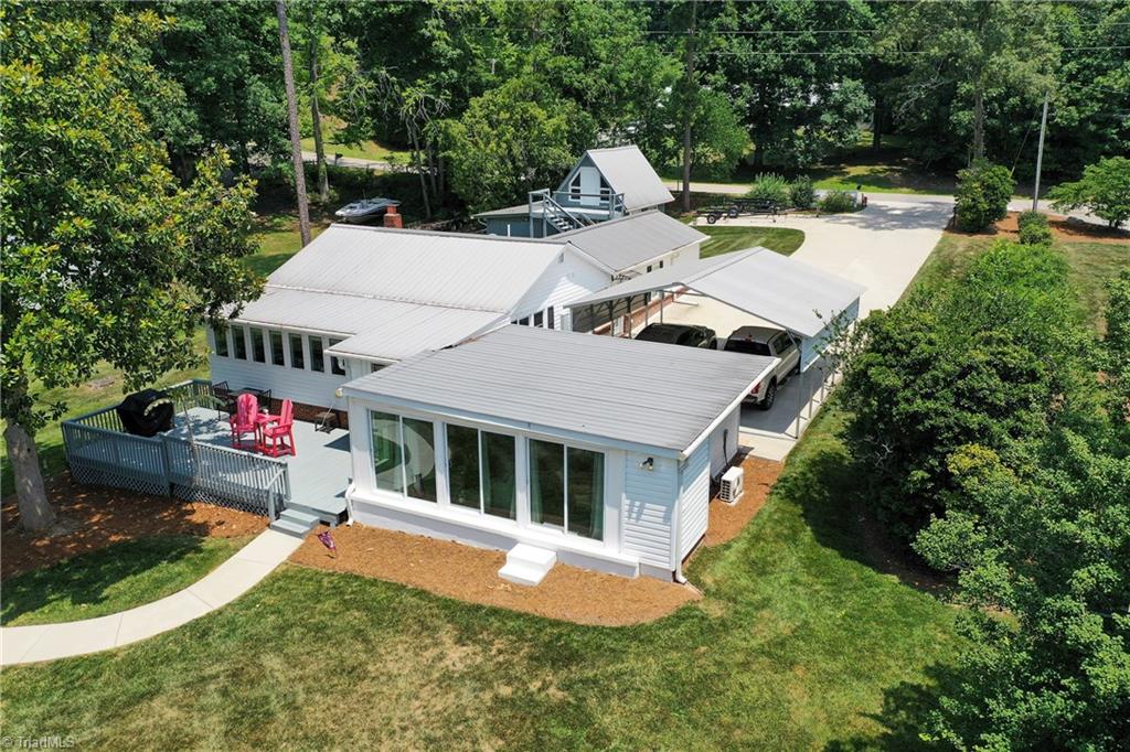 2113 Warf Road Property Photo 7