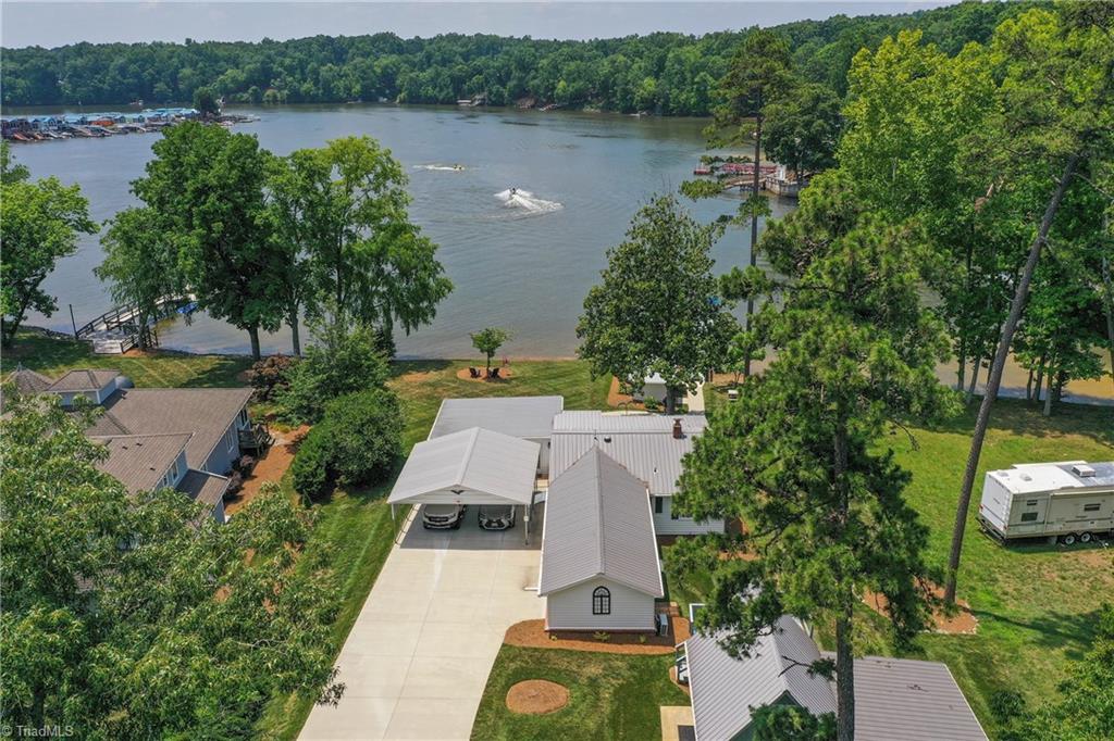 2113 Warf Road Property Photo 8
