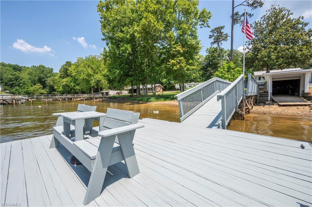 2113 Warf Road Property Photo 12
