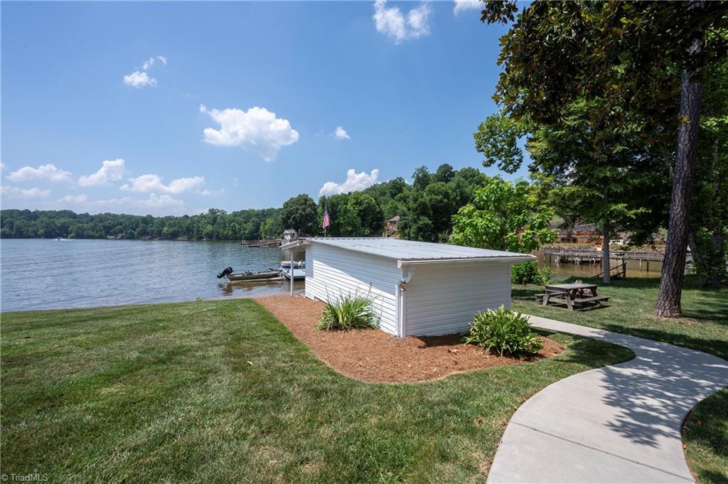 2113 Warf Road Property Photo 13