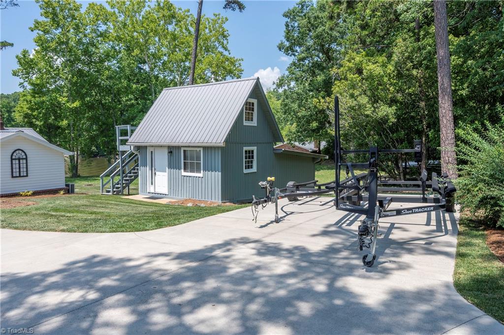 2113 Warf Road Property Photo 47