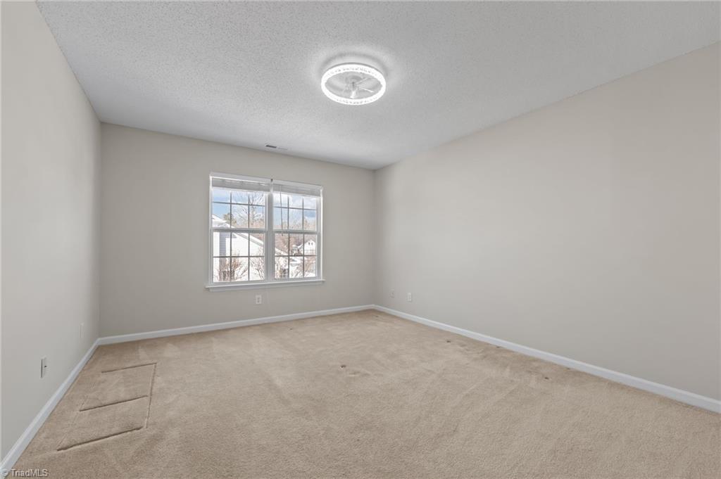 1004 Gretchen Lane # A Property Photo 32