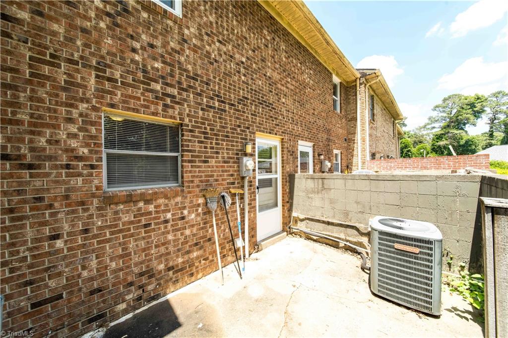 1929 Vantage Point Place Property Photo 15