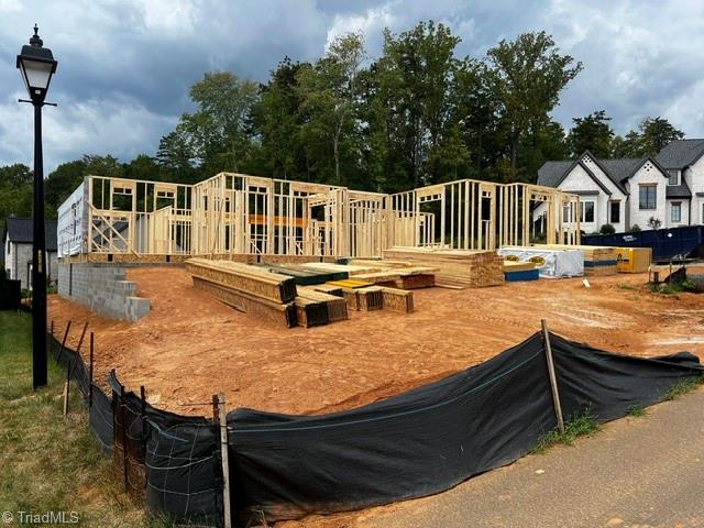3917 Kinderton Stream Lane Property Photo
