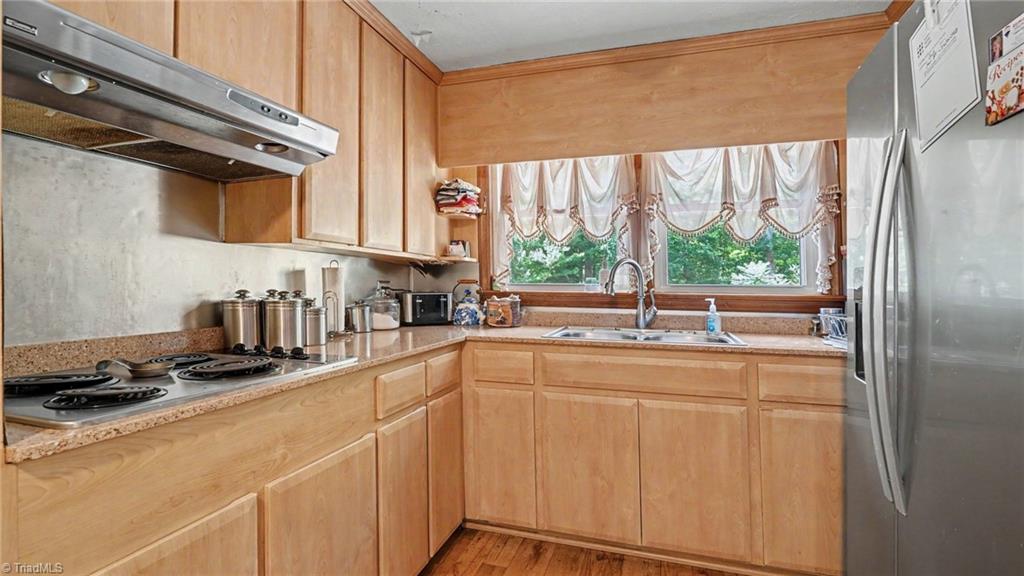 807 E Salisbury Street Property Photo 18