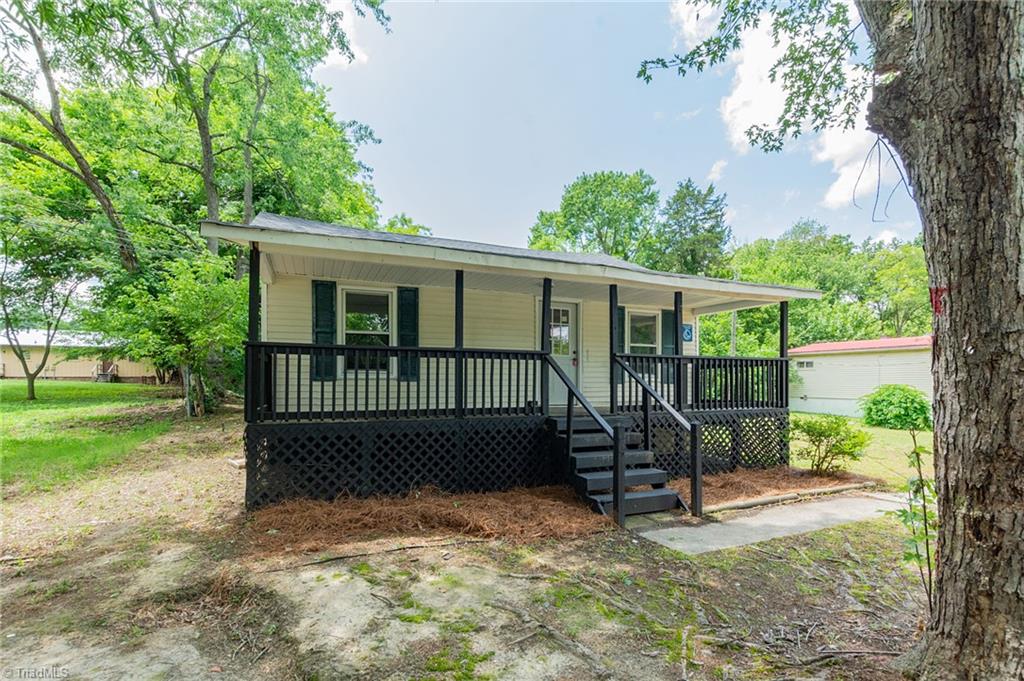 304 Phillips Street Property Photo 2