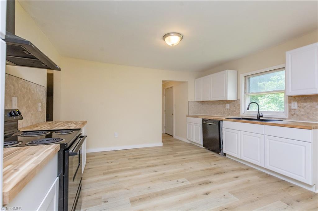 304 Phillips Street Property Photo 5