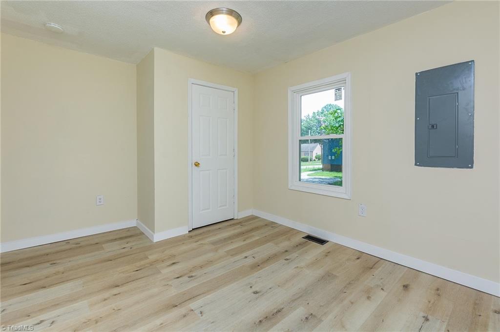 304 Phillips Street Property Photo 14