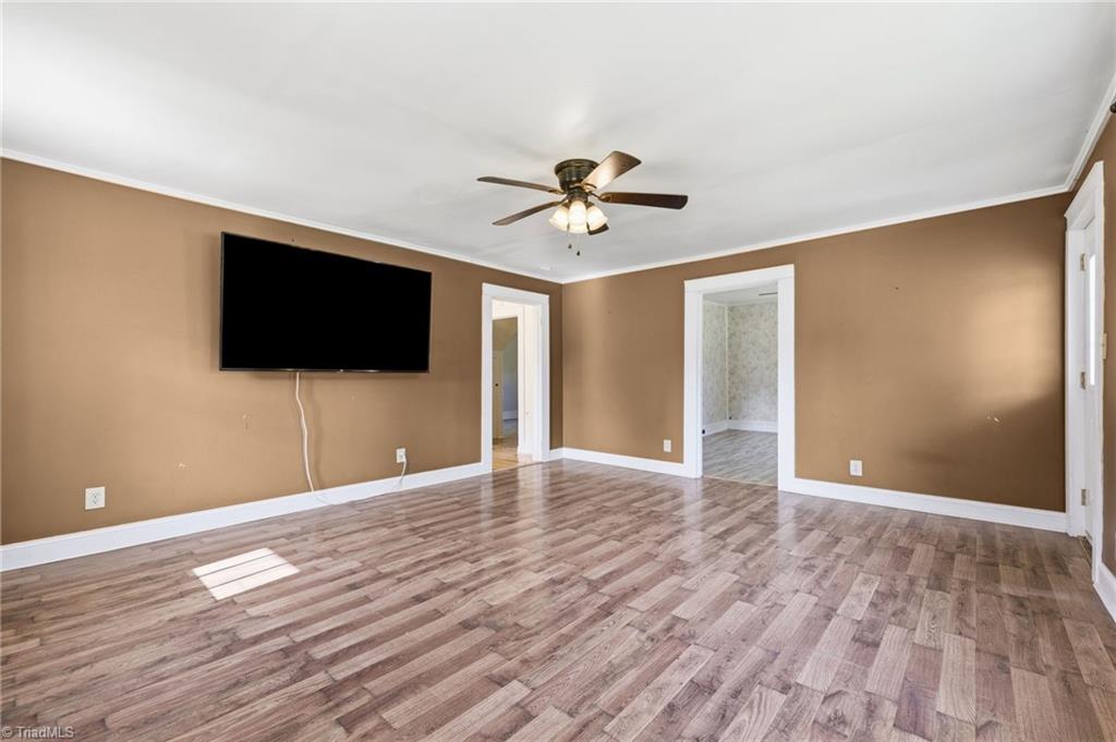 401 Sunset Drive Property Photo 8