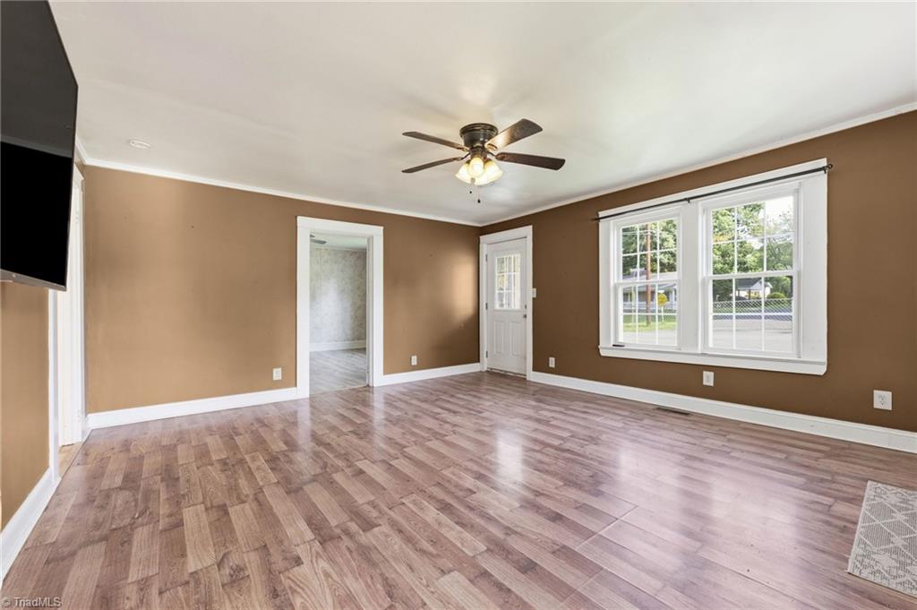 401 Sunset Drive Property Photo 10