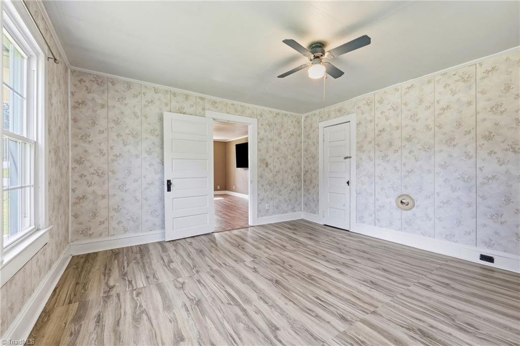 401 Sunset Drive Property Photo 16
