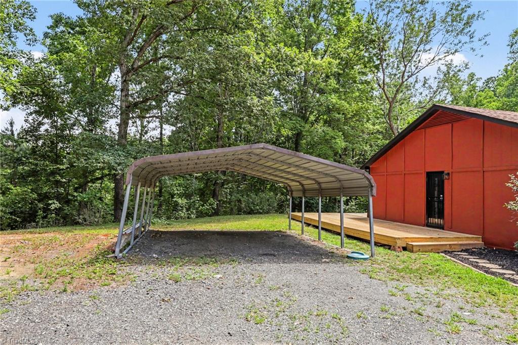 1030 Cross Creek Drive Property Photo 4