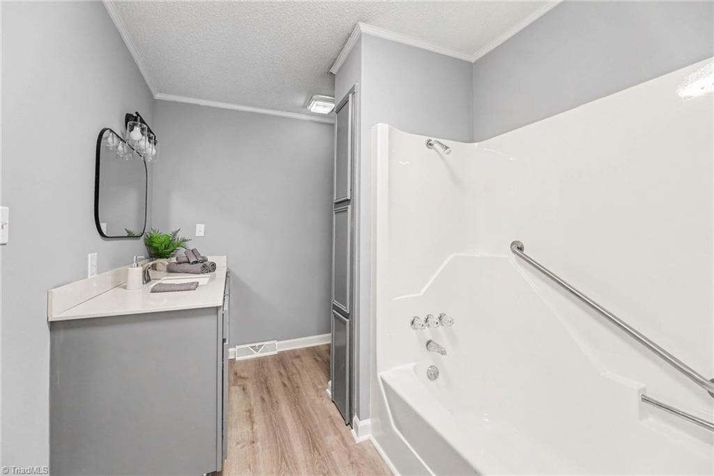 1030 Cross Creek Drive Property Photo 19