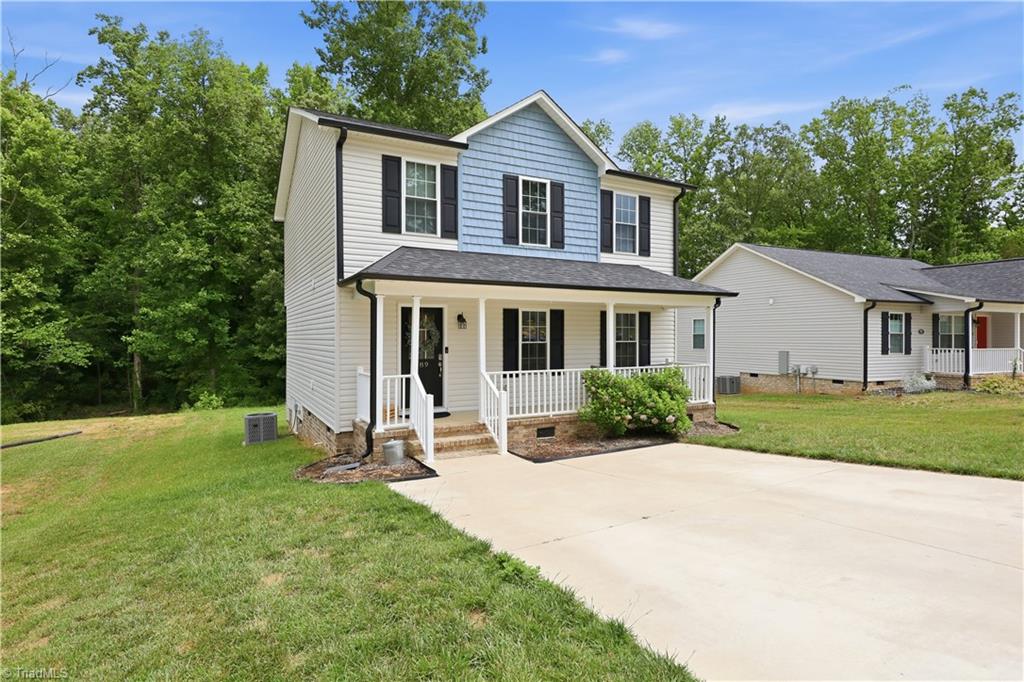 889 Berg Street Property Photo 4