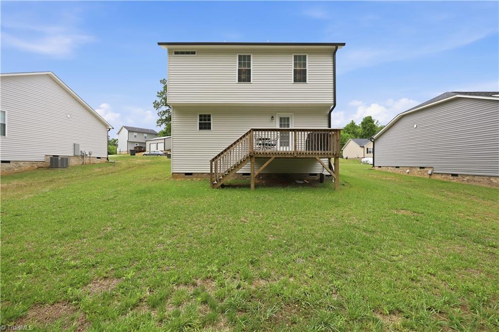 889 Berg Street Property Photo 6