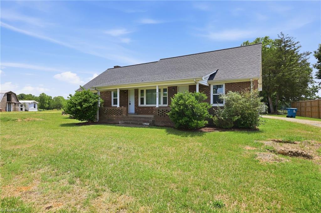908 Boone Road Property Photo 2