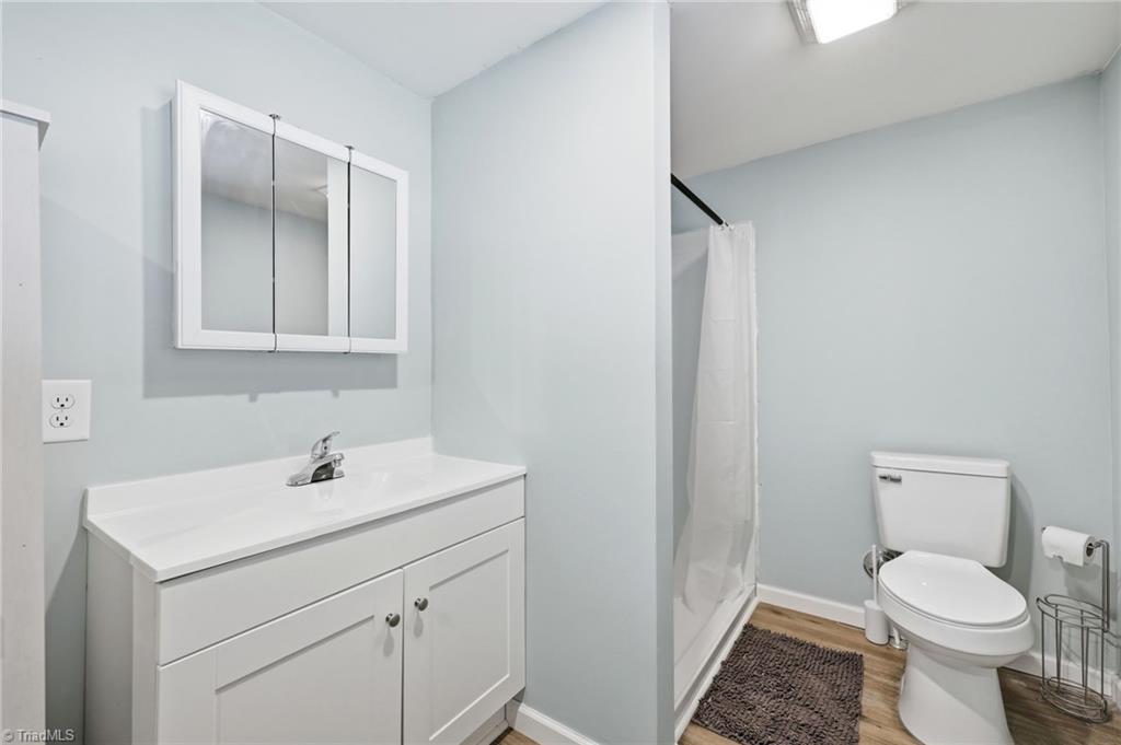 908 Boone Road Property Photo 11