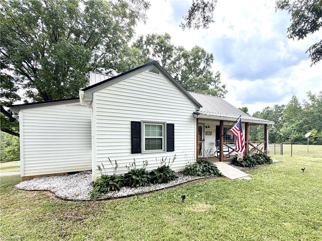 2935 Boones Cave Road Property Photo 4