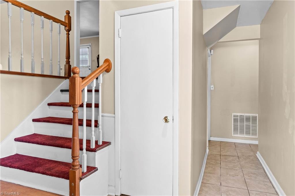 103 Flintfield Drive Property Photo 4