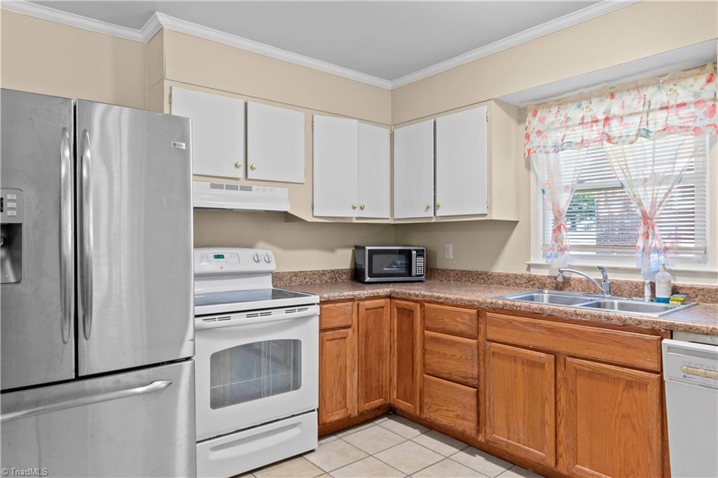 103 Flintfield Drive Property Photo 8