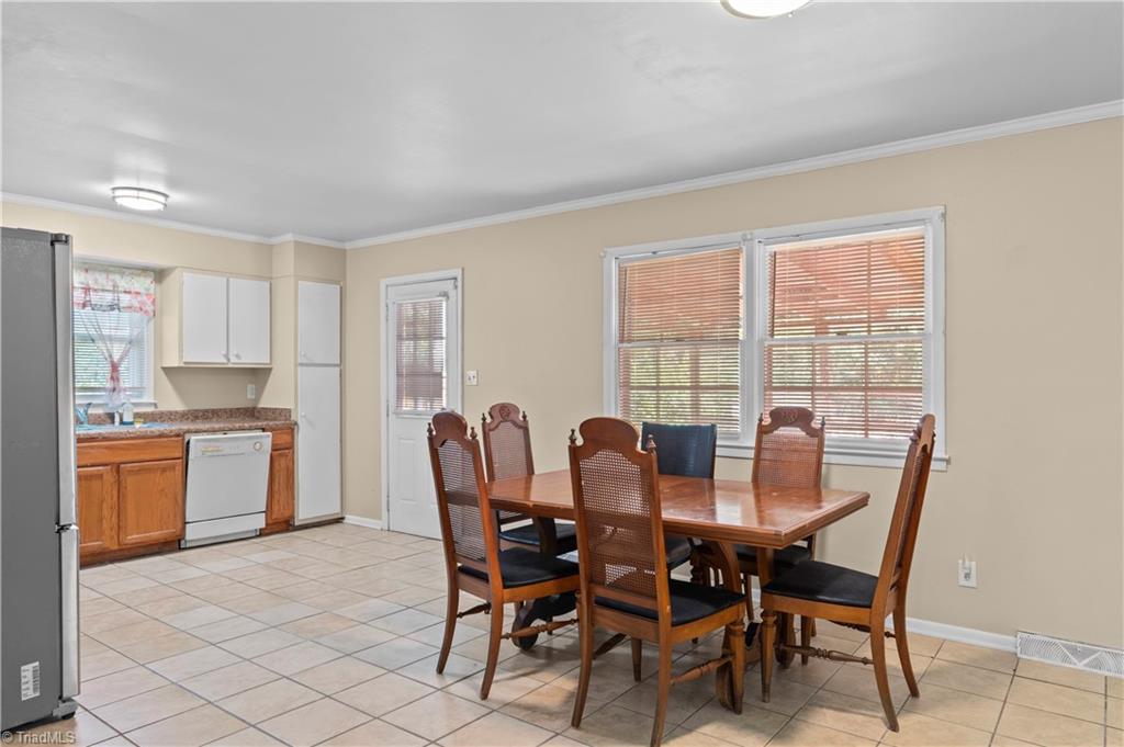 103 Flintfield Drive Property Photo 10
