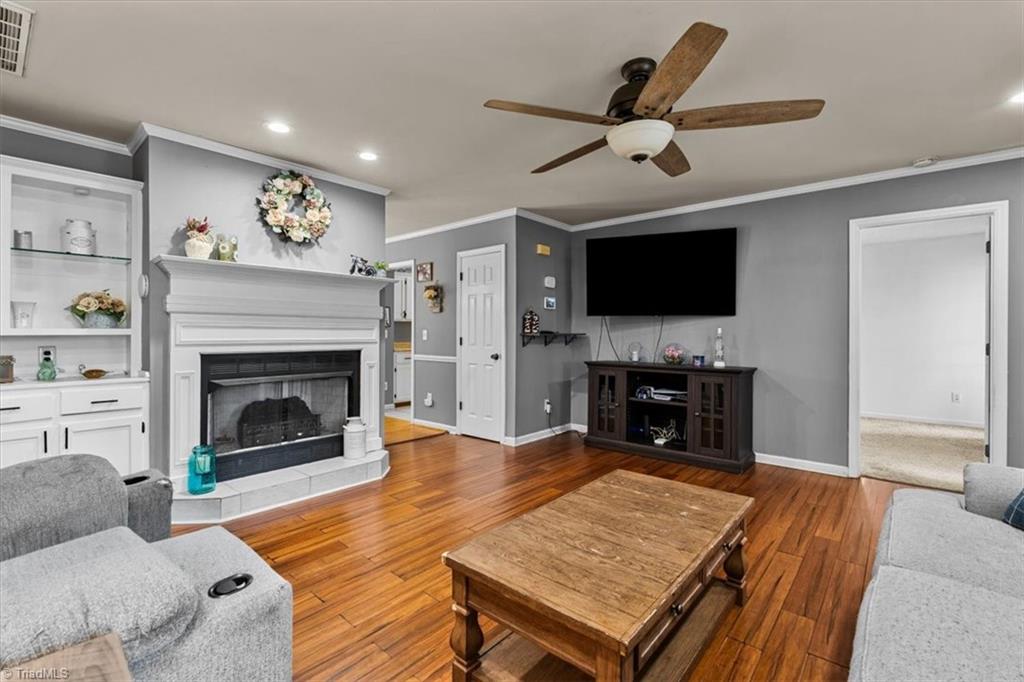 1906 Harris Drive Property Photo 9