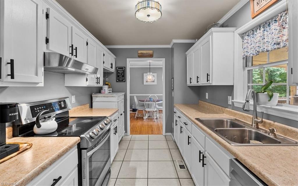 1906 Harris Drive Property Photo 16