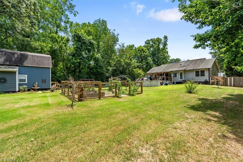 1906 Harris Drive Property Photo 36