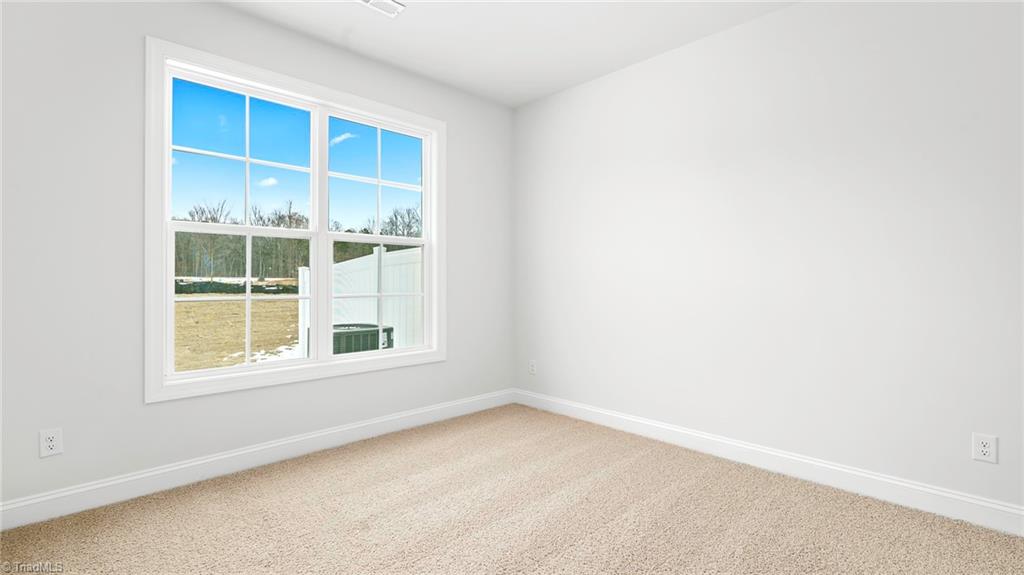 103 Silverpine Way Property Photo 3