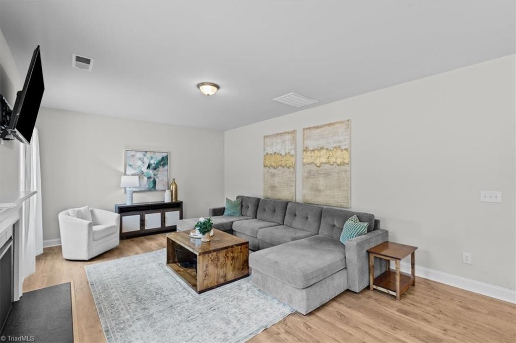 114 Laced Maple Court Property Photo 8