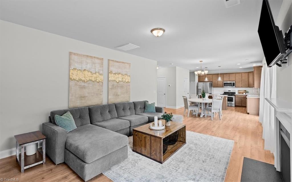 114 Laced Maple Court Property Photo 10