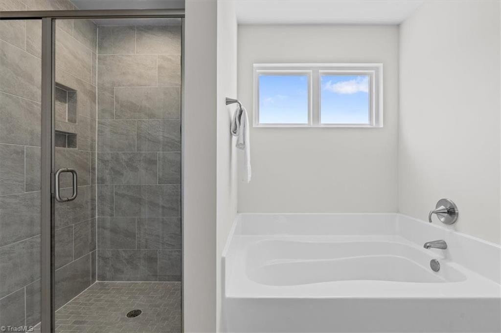 114 Laced Maple Court Property Photo 32