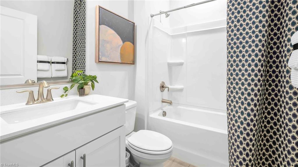 109 Silverpine Way Property Photo 8