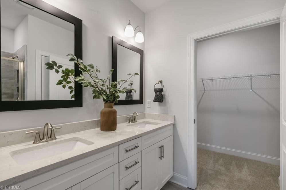 111 Silverpine Way Property Photo 12