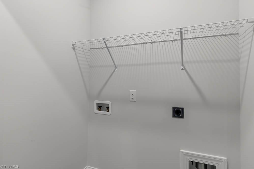 111 Silverpine Way Property Photo 16