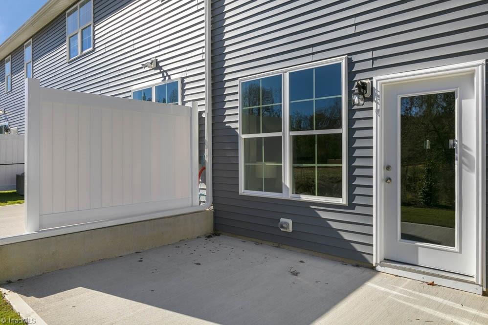 111 Silverpine Way Property Photo 35