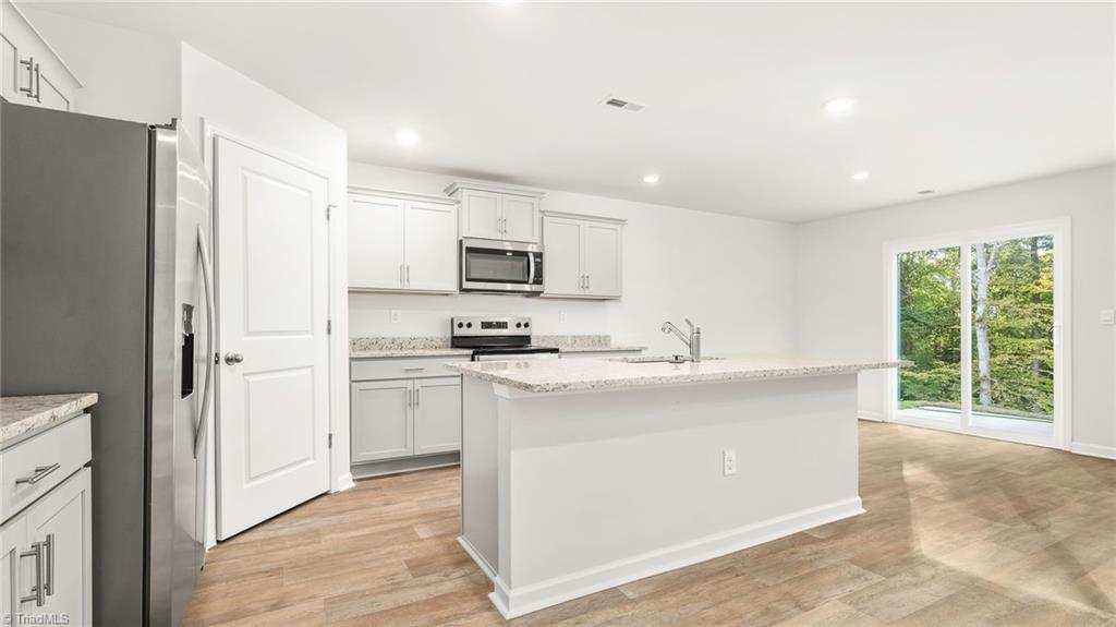 393 Middleton Drive Property Photo 4
