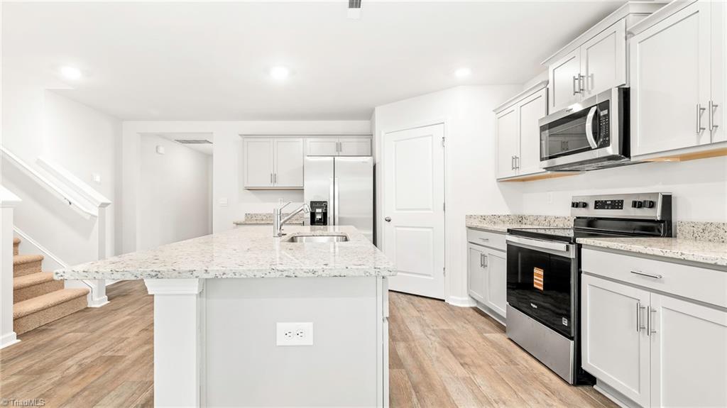 393 Middleton Drive Property Photo 8