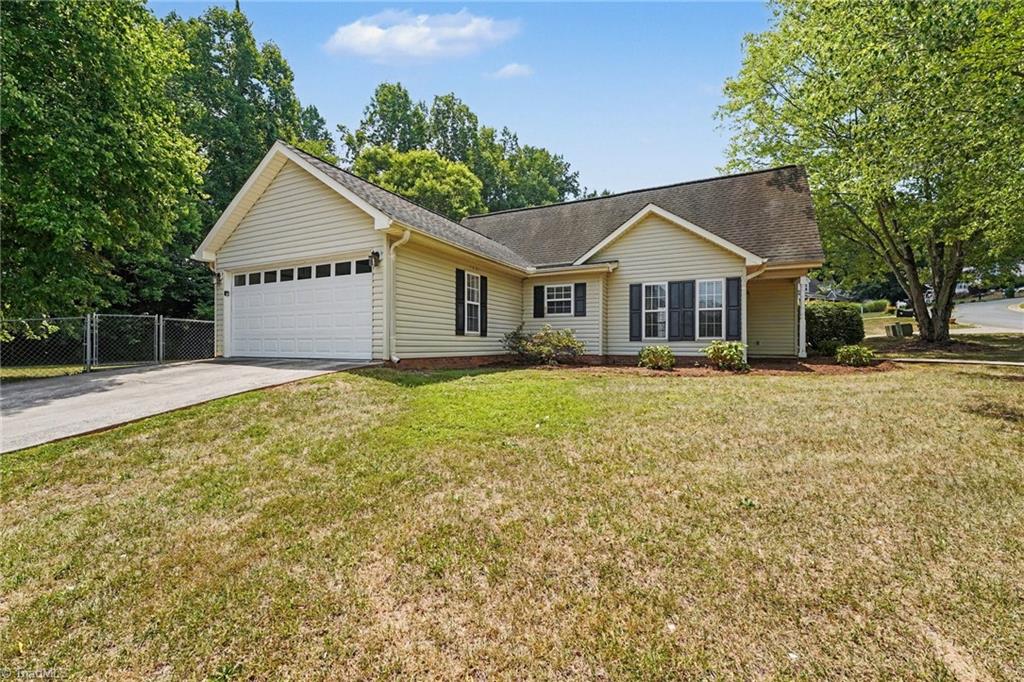 5400 Springhouse Farm Road Property Photo 3