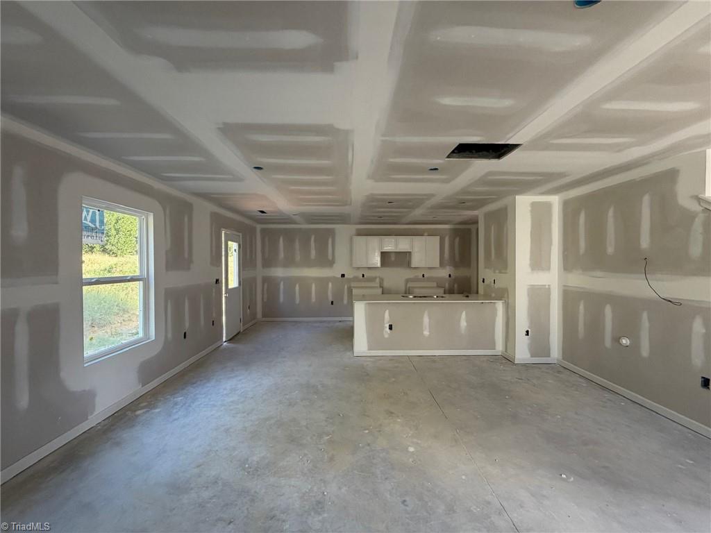 332 Poppy Court Property Photo 4