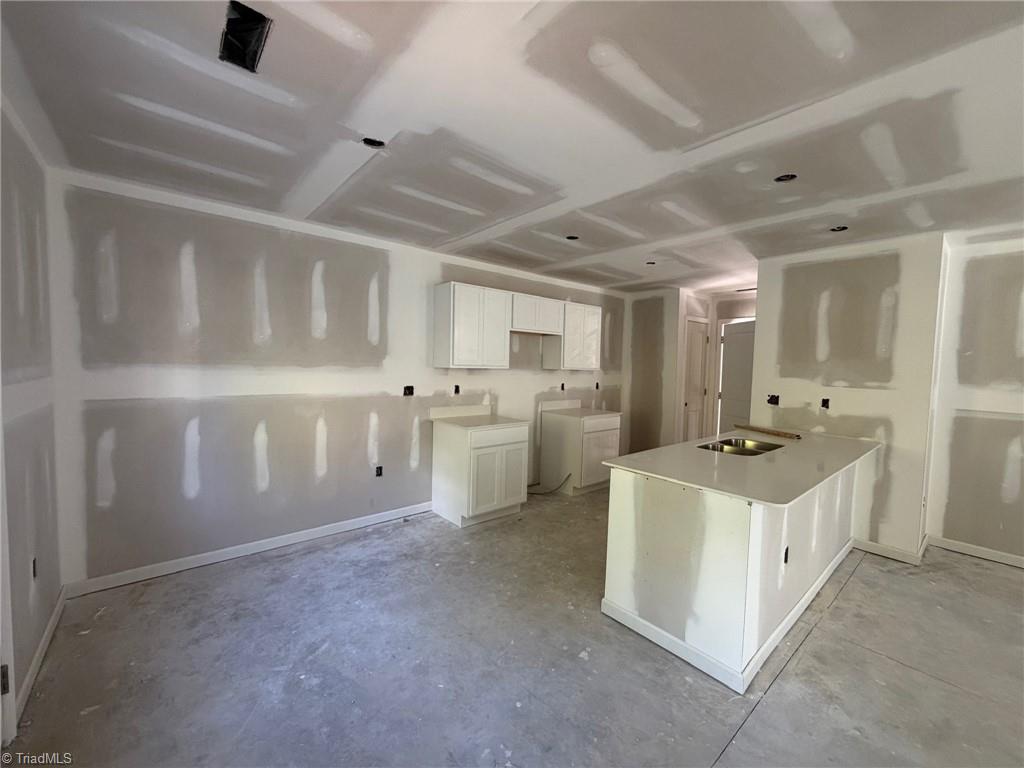 332 Poppy Court Property Photo 5