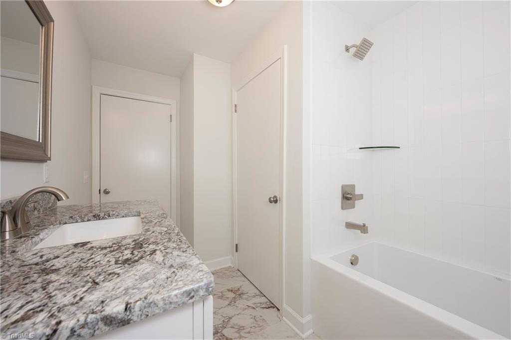 4385 Mashie Drive Property Photo 5